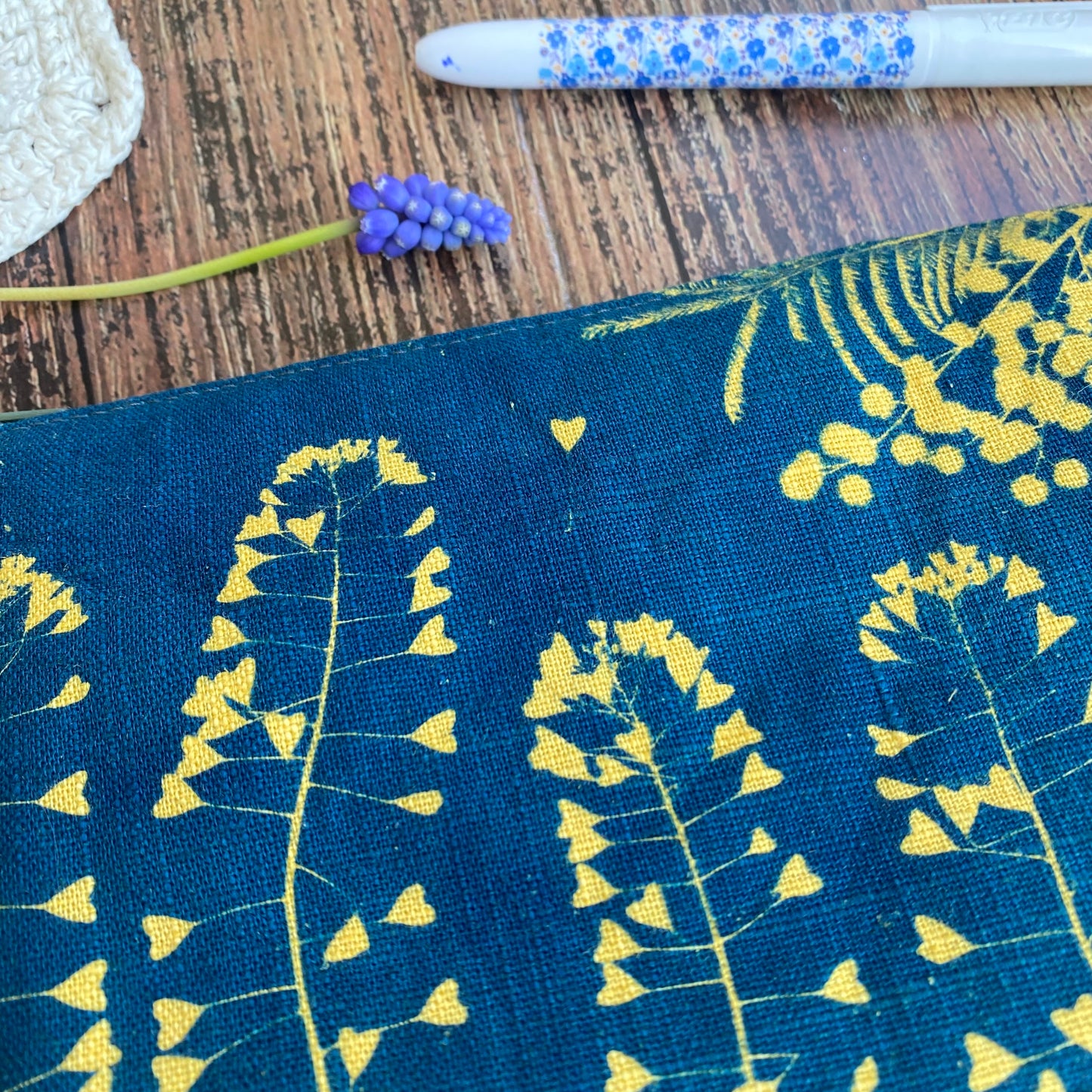 Petite pochette grand cyanotype Coeur Mimosa