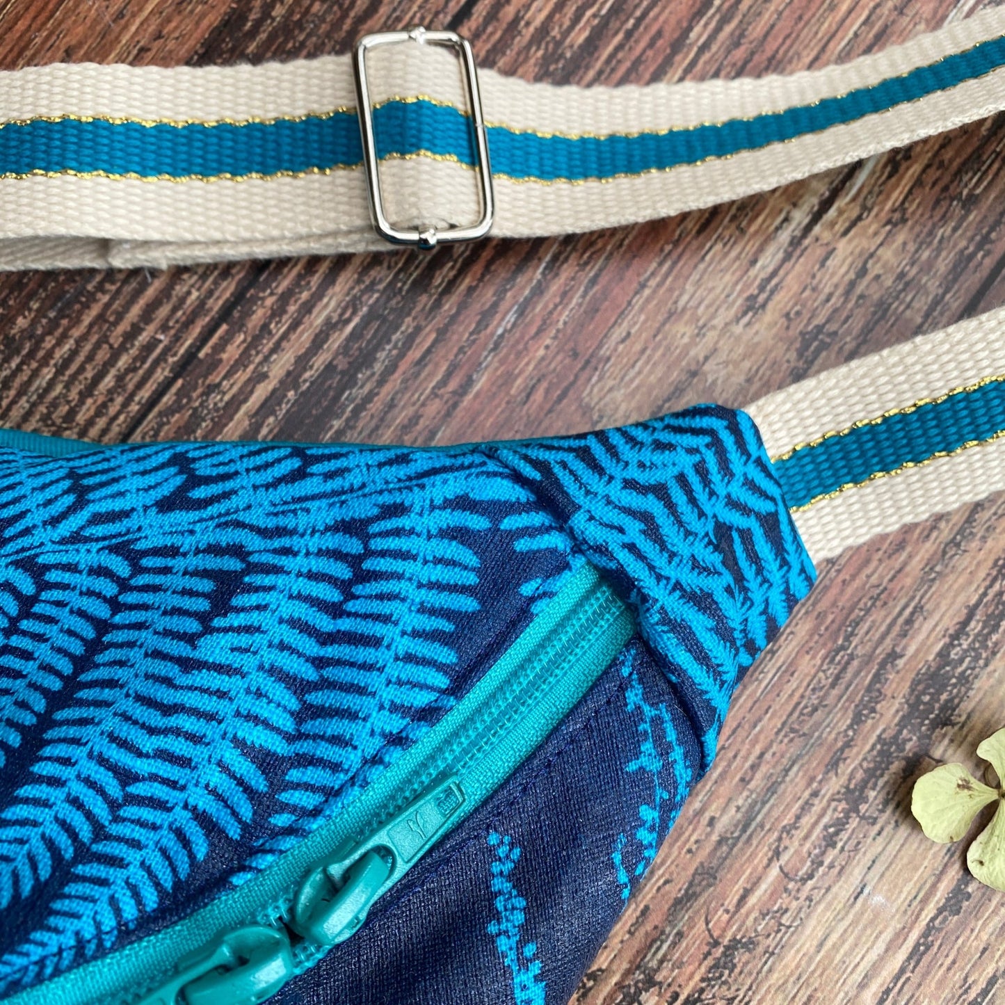 Banane grand format | Tissu fleuri cyanotype turquoise