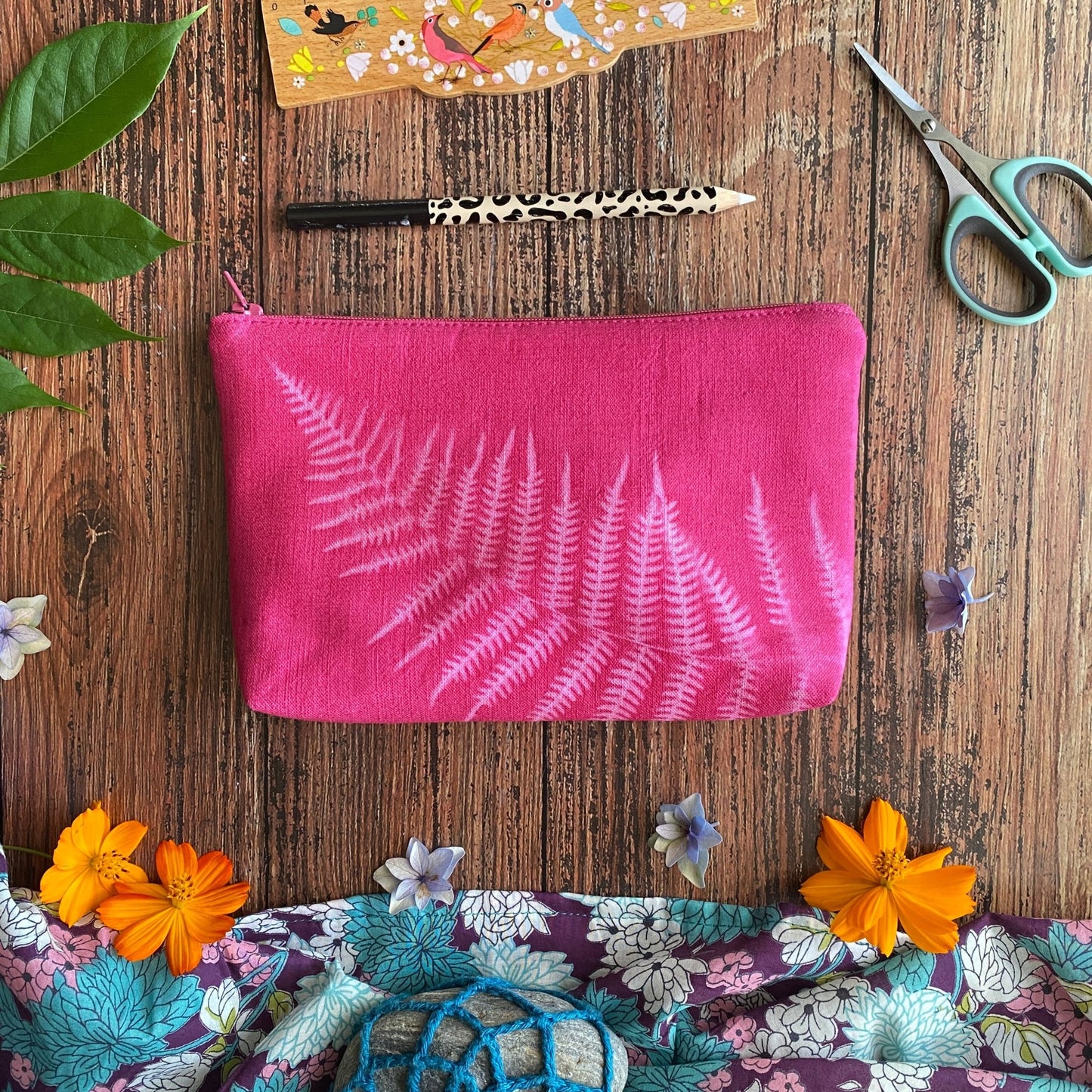 Pochette colorée et fleurie imprimée au soleil | Mamie Soleil