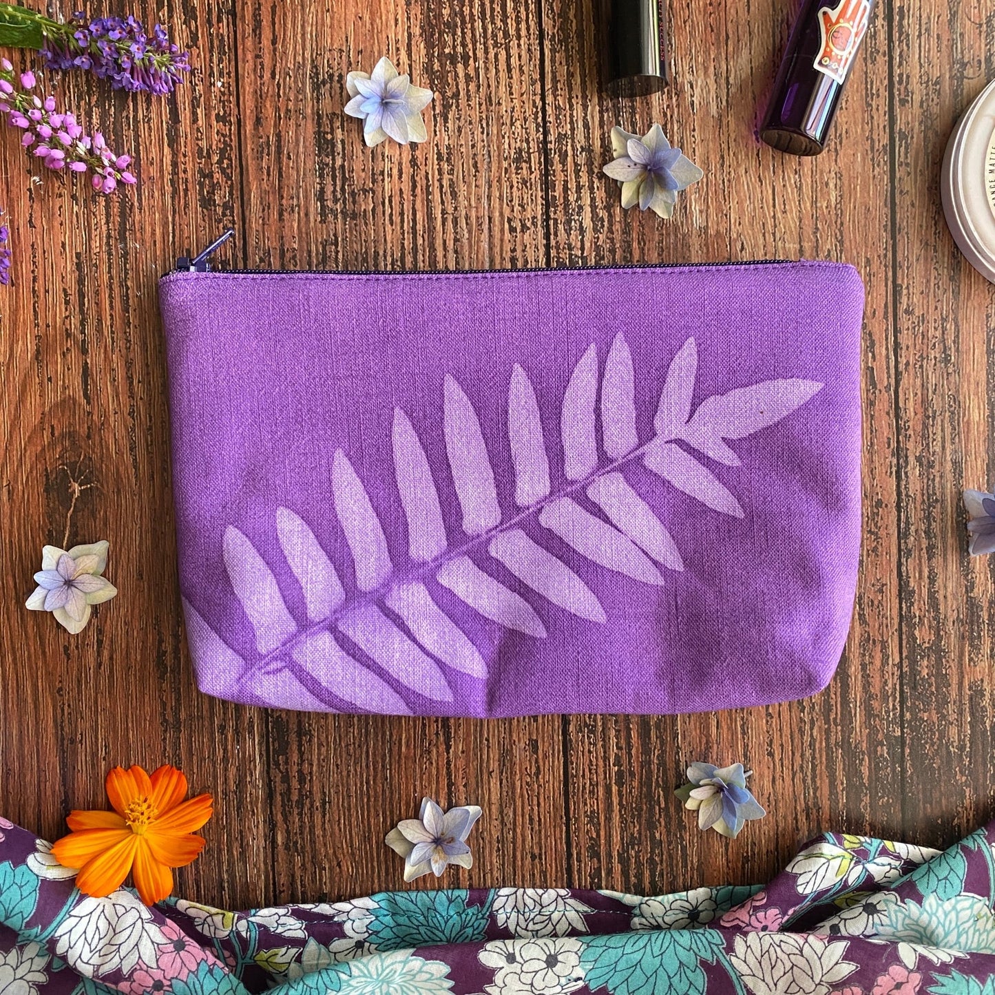 Pochette colorée et fleurie imprimée au soleil | Mamie Soleil