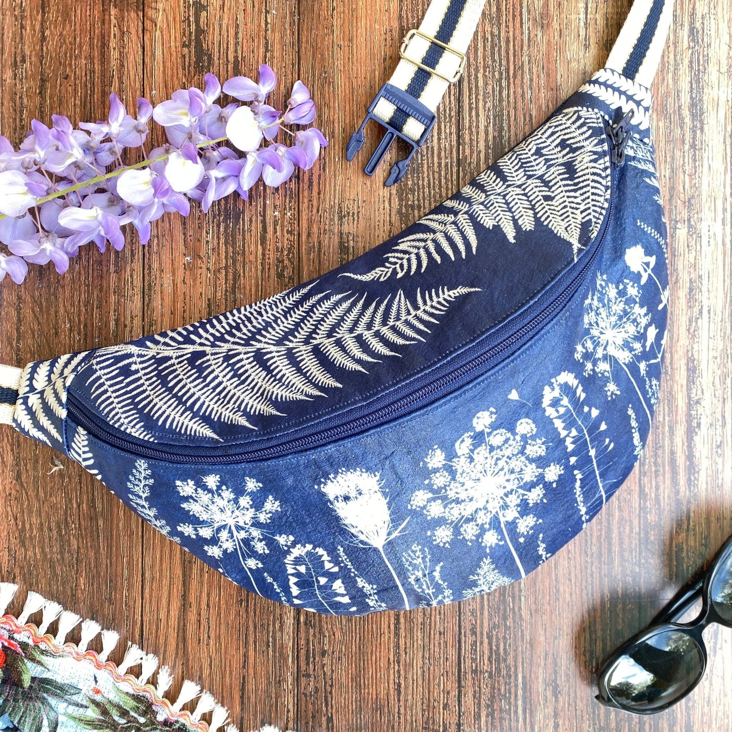 Banane grand format | Tissu fleuri cyanotype bleu